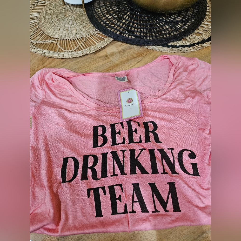 Nwt Beer Drinking Team top- medium - Picture 9 of 9